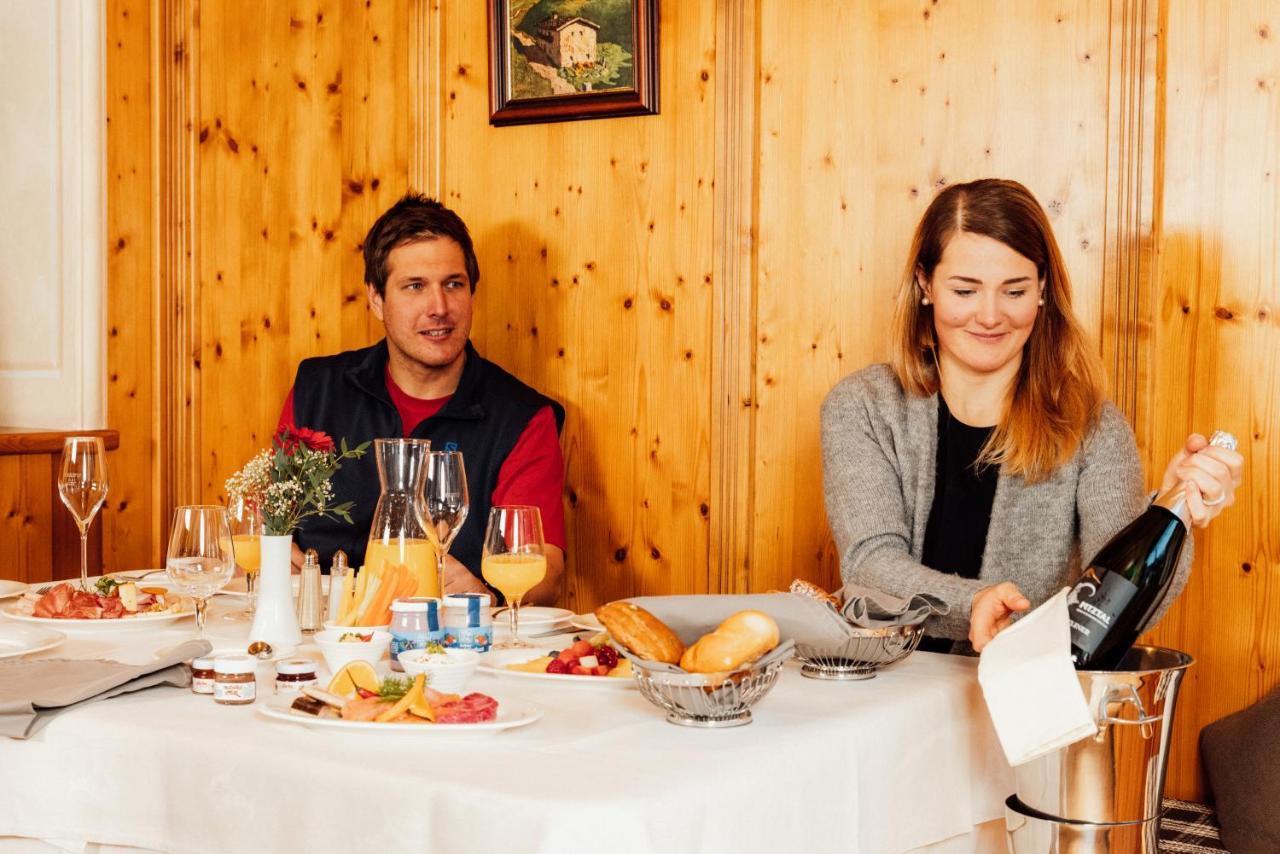 Hotel Mittagskogel Pitztal Санкт-Леонгард-ім-Пітцталь Екстер'єр фото