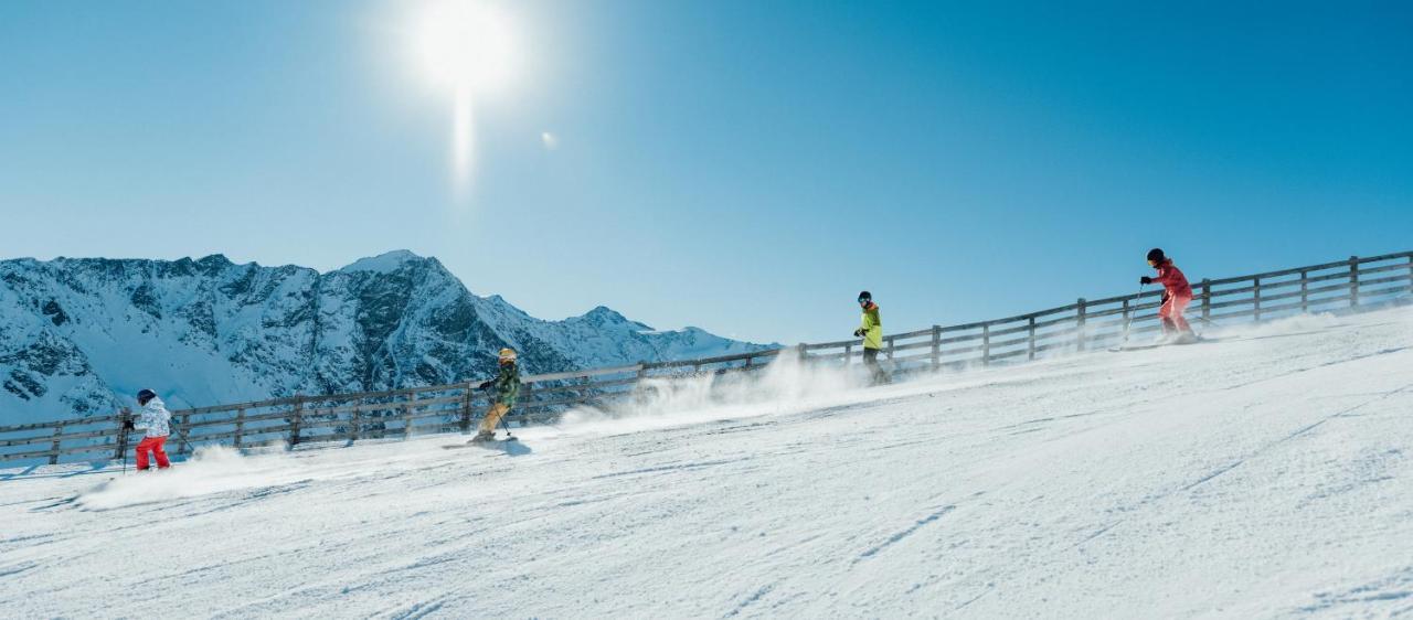 Hotel Mittagskogel Pitztal Санкт-Леонгард-ім-Пітцталь Екстер'єр фото
