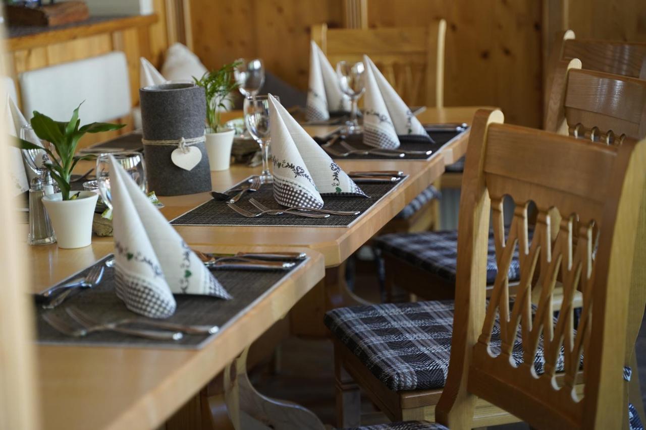 Hotel Mittagskogel Pitztal Санкт-Леонгард-ім-Пітцталь Екстер'єр фото