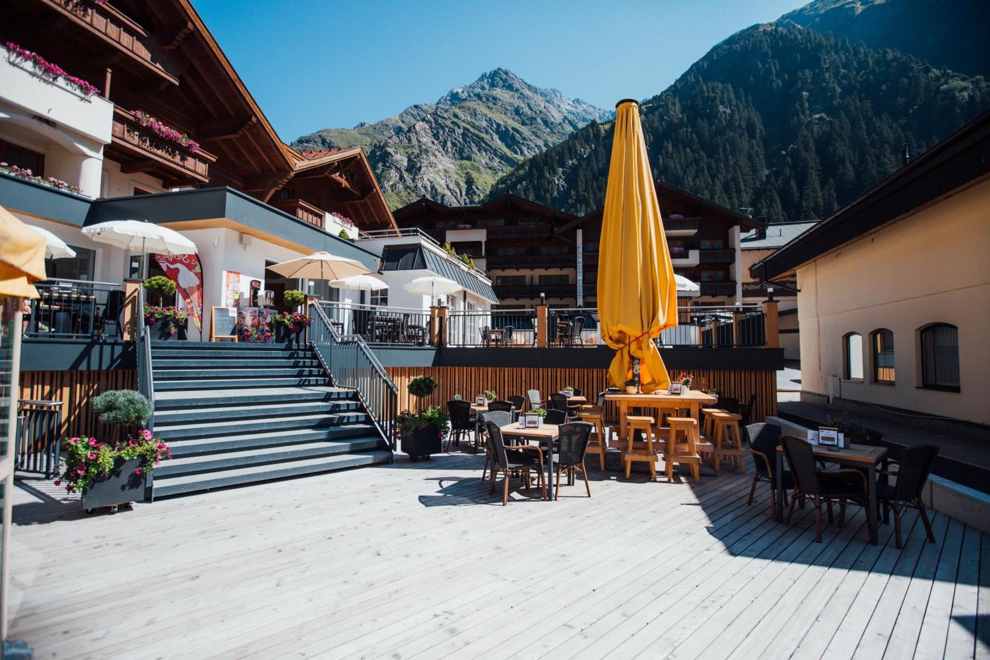 Hotel Mittagskogel Pitztal Санкт-Леонгард-ім-Пітцталь Екстер'єр фото