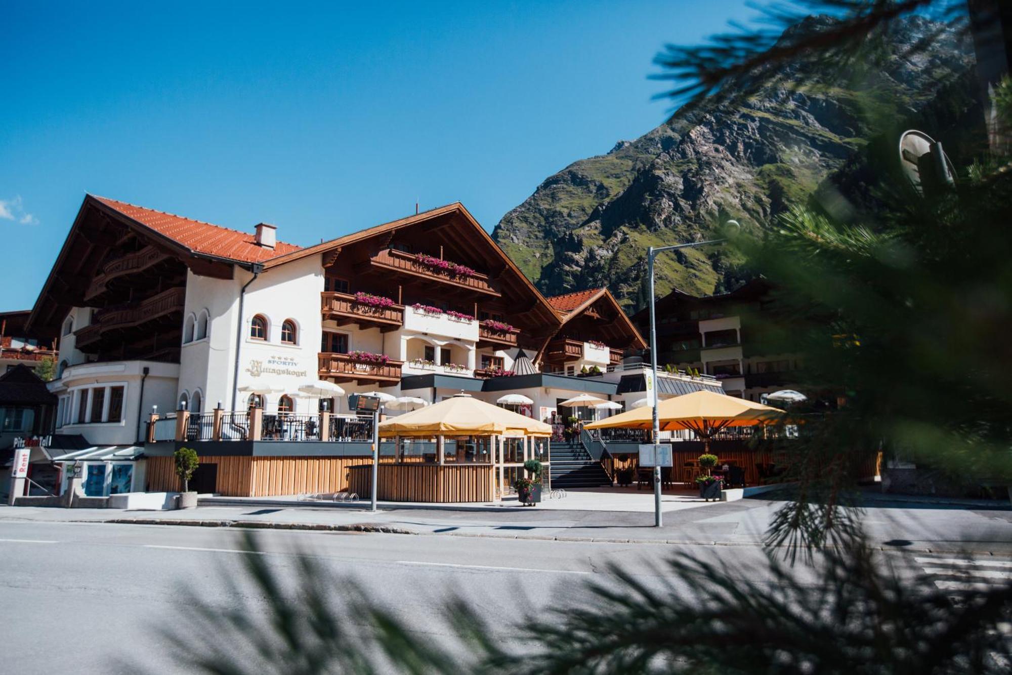Hotel Mittagskogel Pitztal Санкт-Леонгард-ім-Пітцталь Екстер'єр фото