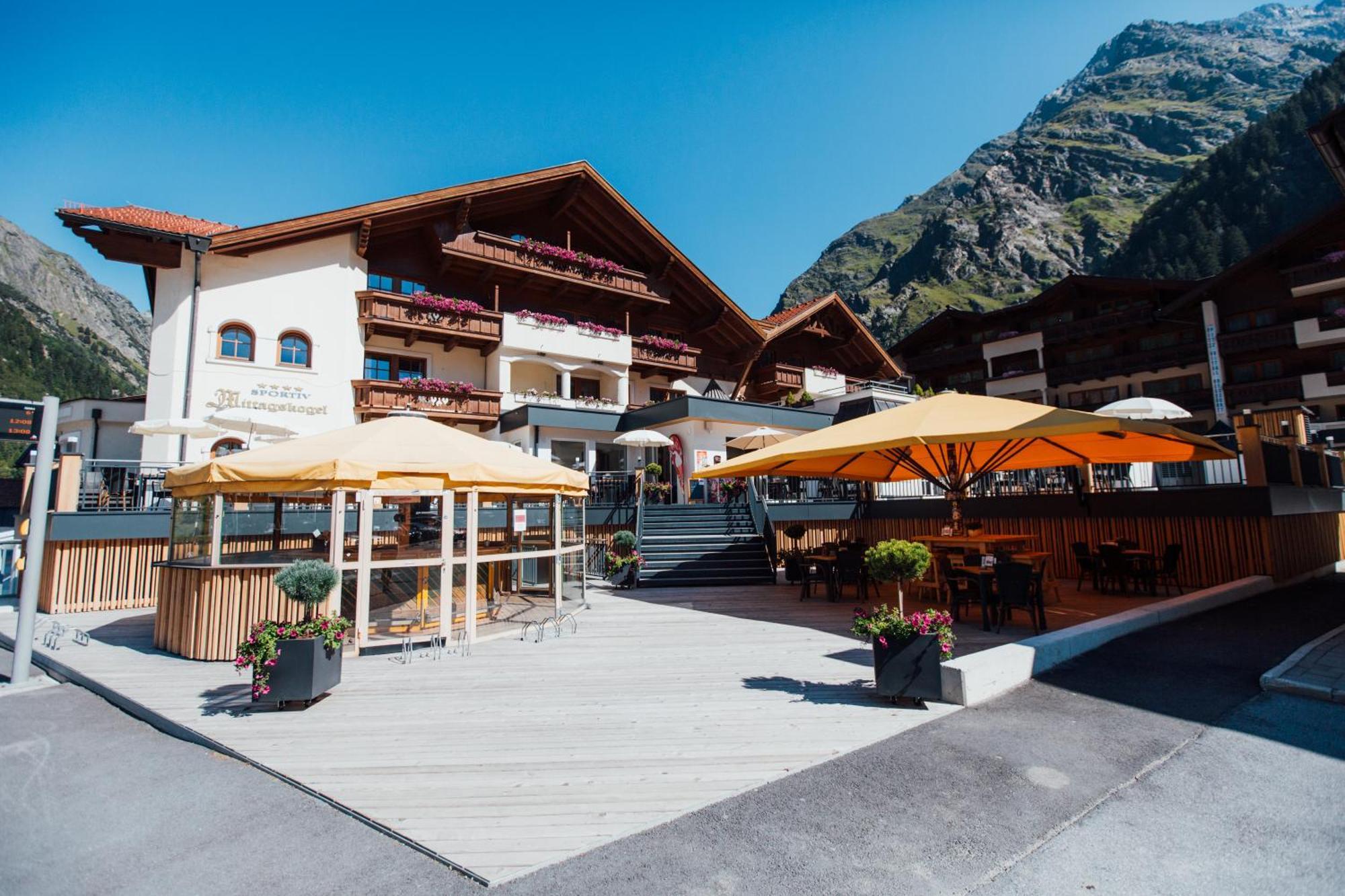 Hotel Mittagskogel Pitztal Санкт-Леонгард-ім-Пітцталь Екстер'єр фото