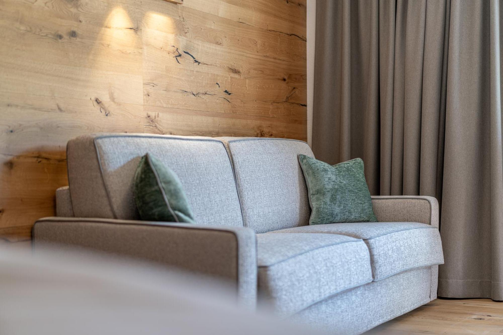 Hotel Mittagskogel Pitztal Санкт-Леонгард-ім-Пітцталь Екстер'єр фото